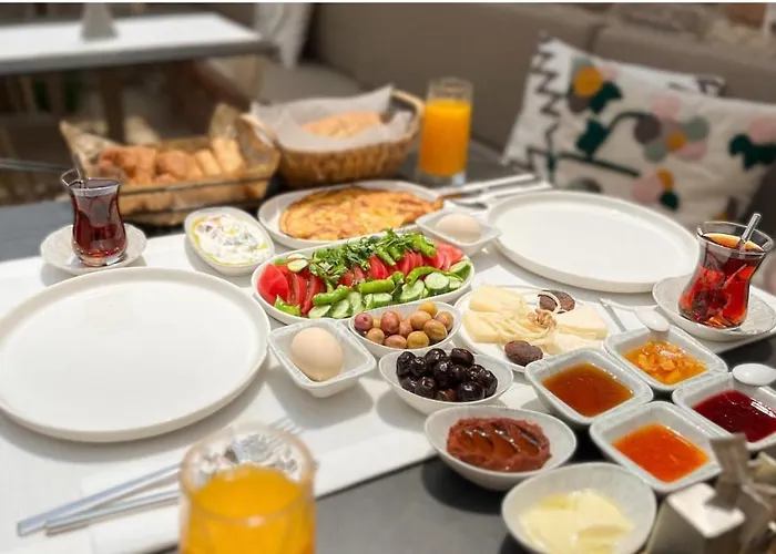 Parla Kuecuekkoey Ayvalı