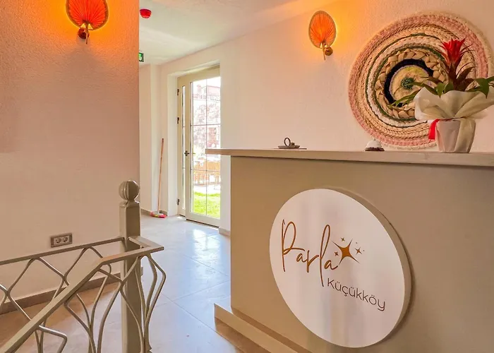 Parla Kuecuekkoey Hotell *