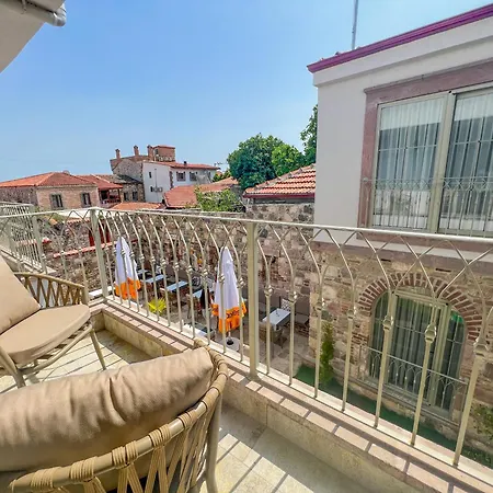 Parla Kuecuekkoey Hotel