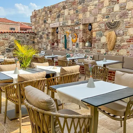 Parla Kuecuekkoey Ayvalı