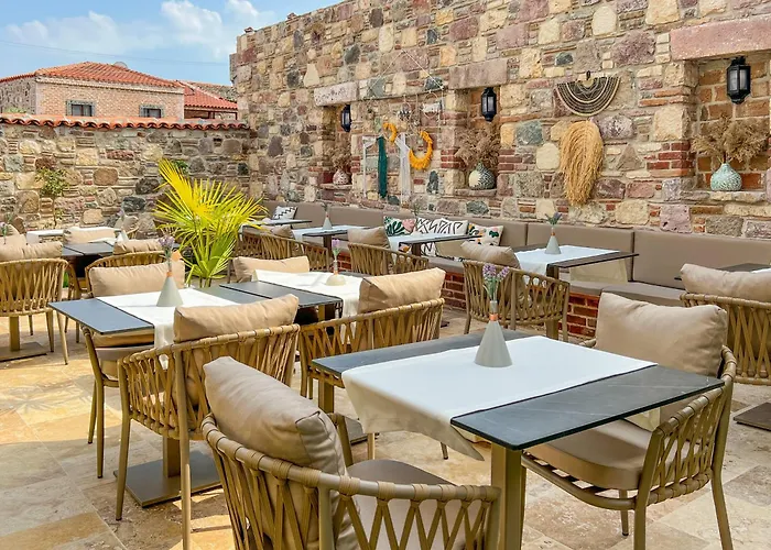 Parla Kuecuekkoey Ayvalı